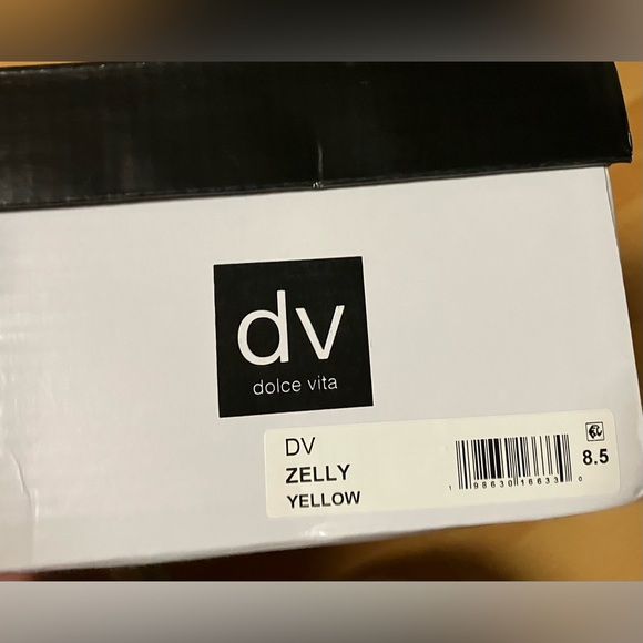 Dolce Vita Cream (Yellow Tint) Rosette Heeled Slip On Sandals - Size 8.5 - Picture 8 of 8